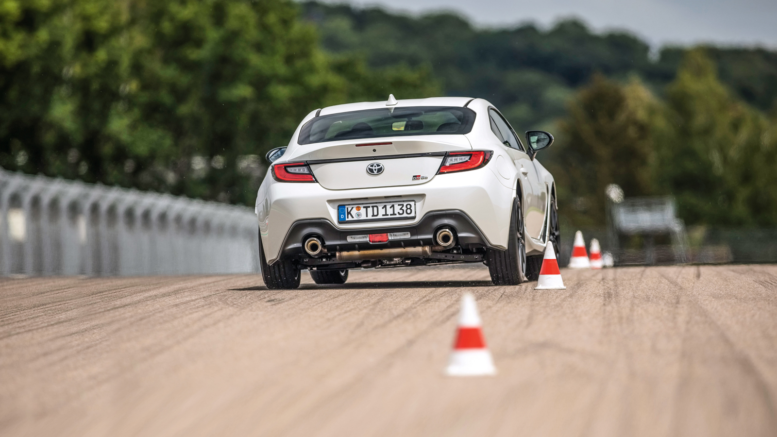 Οδηγούμε το Toyota GR86: Ο τελευταίος γνήσιος Σαμουράι